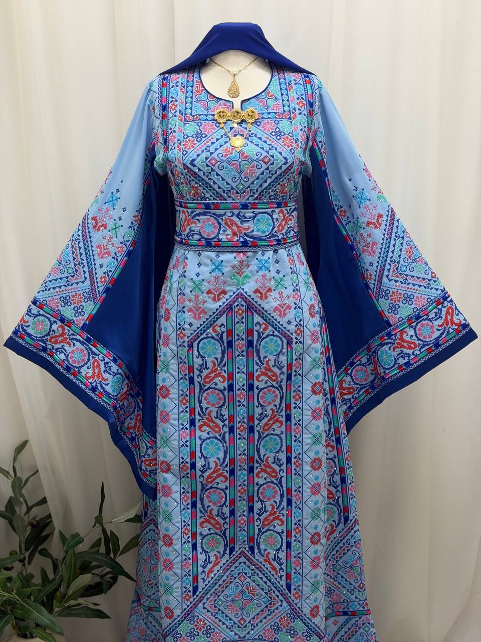 Nihad Palestinian Thobe