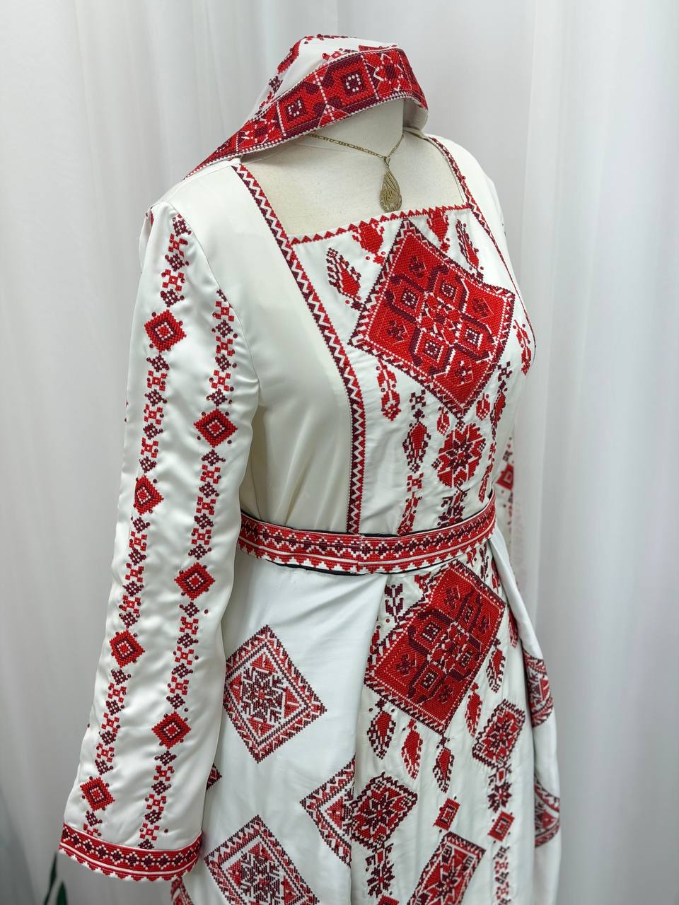 Dalila Embroidered Satin Thobe