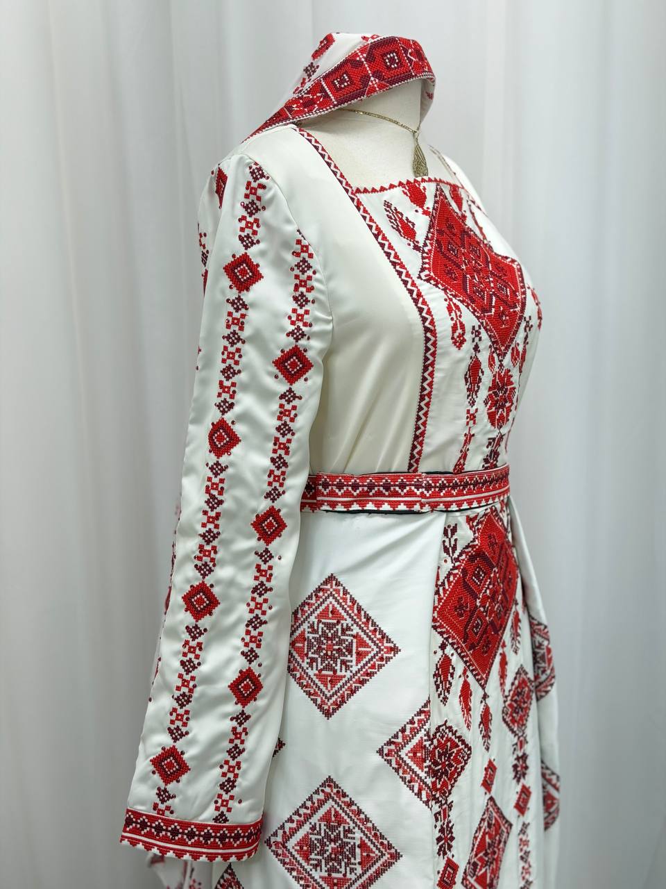 Dalila Embroidered Satin Thobe