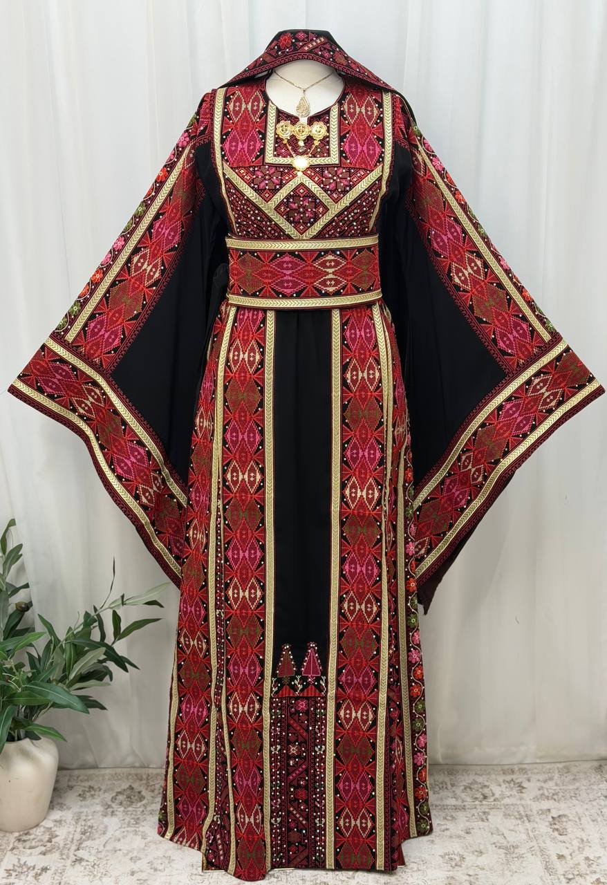 Nesreen Embroidered Thobe