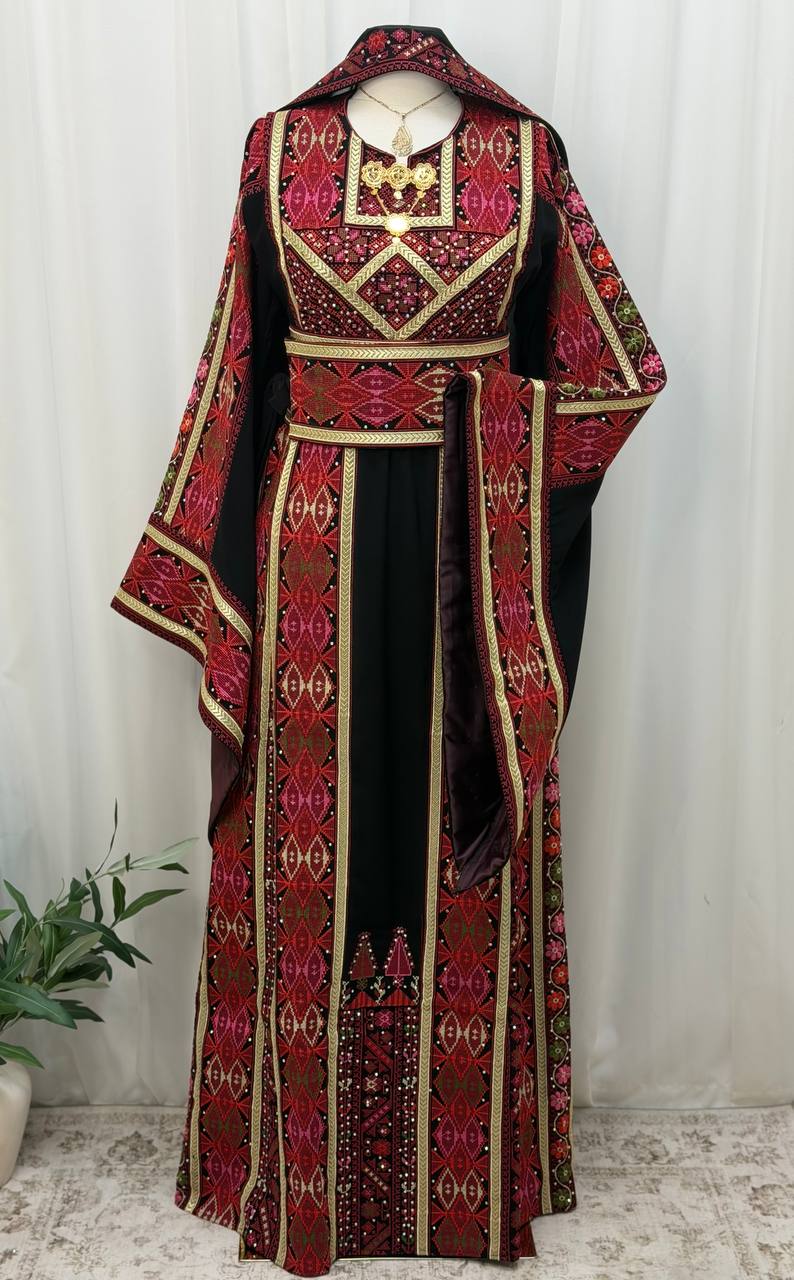 Nesreen Embroidered Thobe
