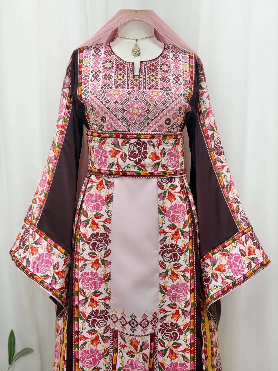 Jouri Pink  Rose Embroidered Thobe