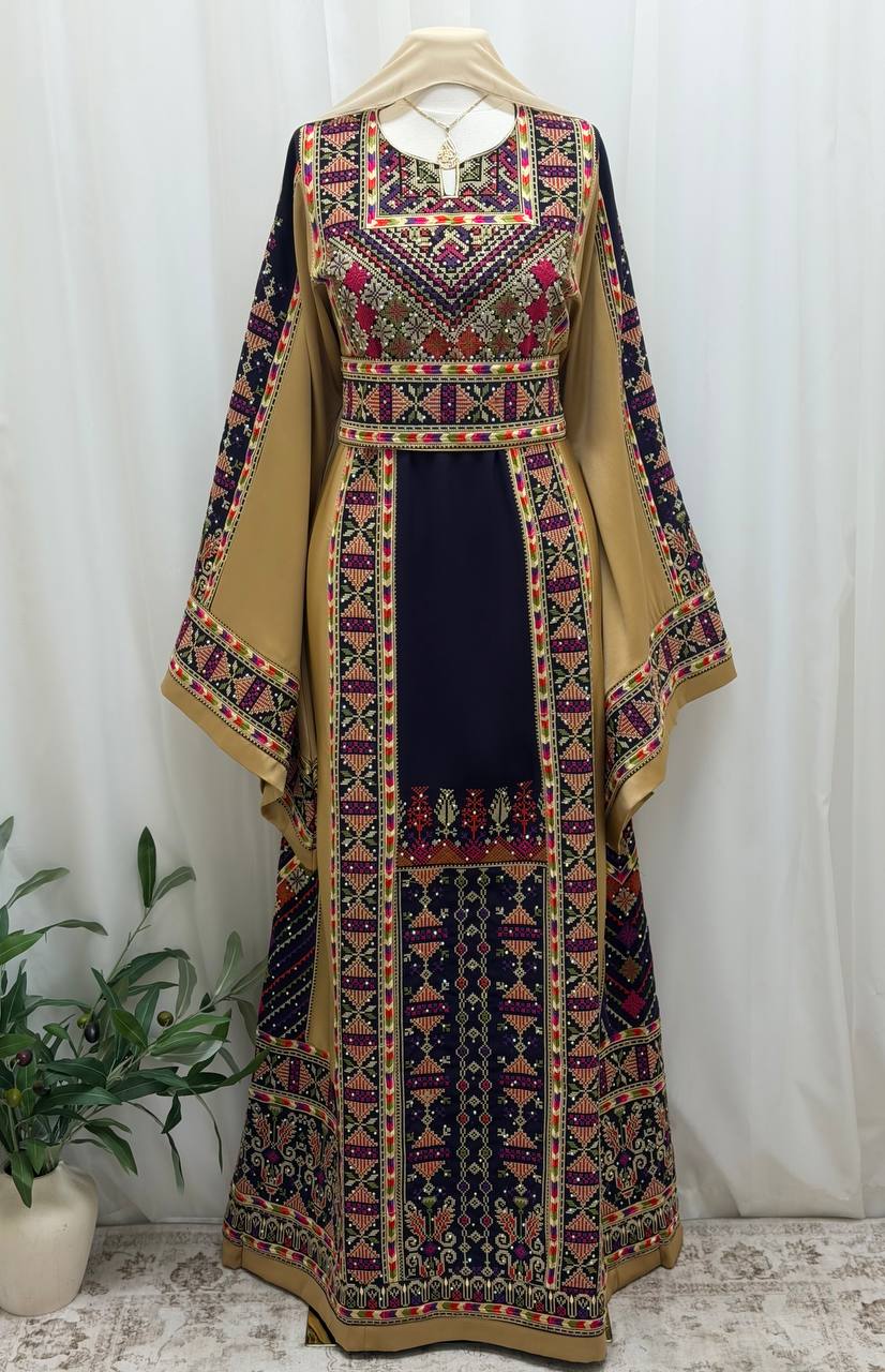 Elegant Palestinian Embroidered Thobe – Plus Size