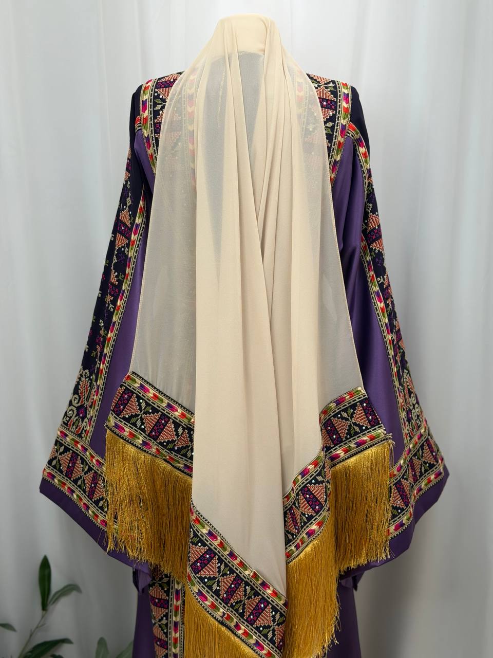 Shatha Embroidered Thobe – Plus Sizes
