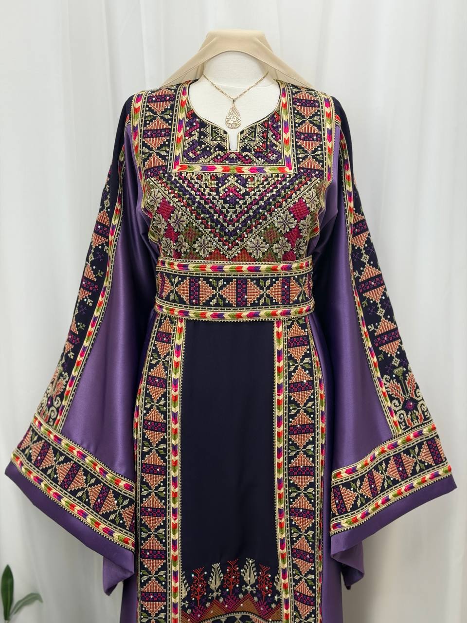 Shatha Embroidered Thobe – Plus Sizes