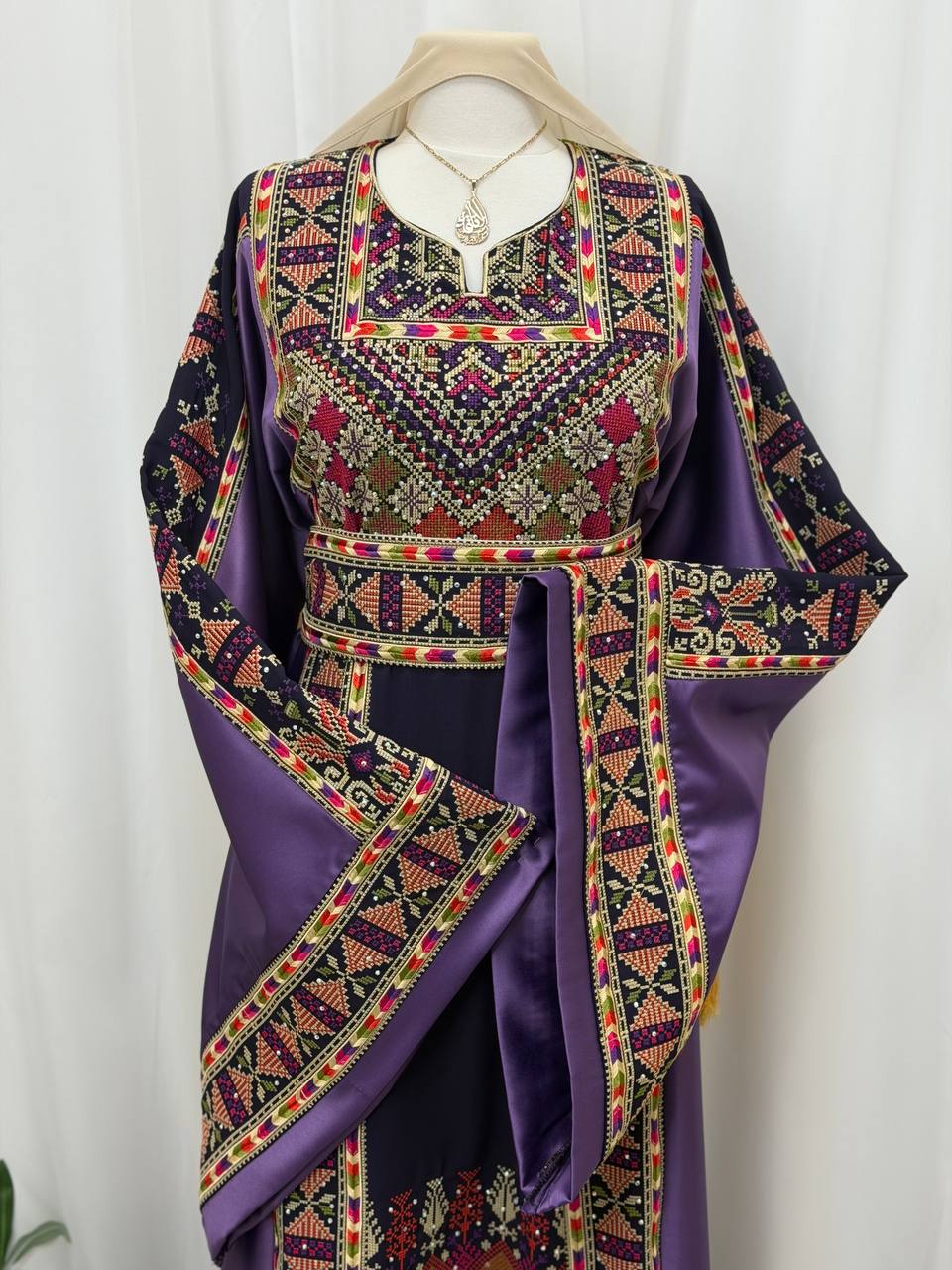 Shatha Embroidered Thobe – Plus Sizes