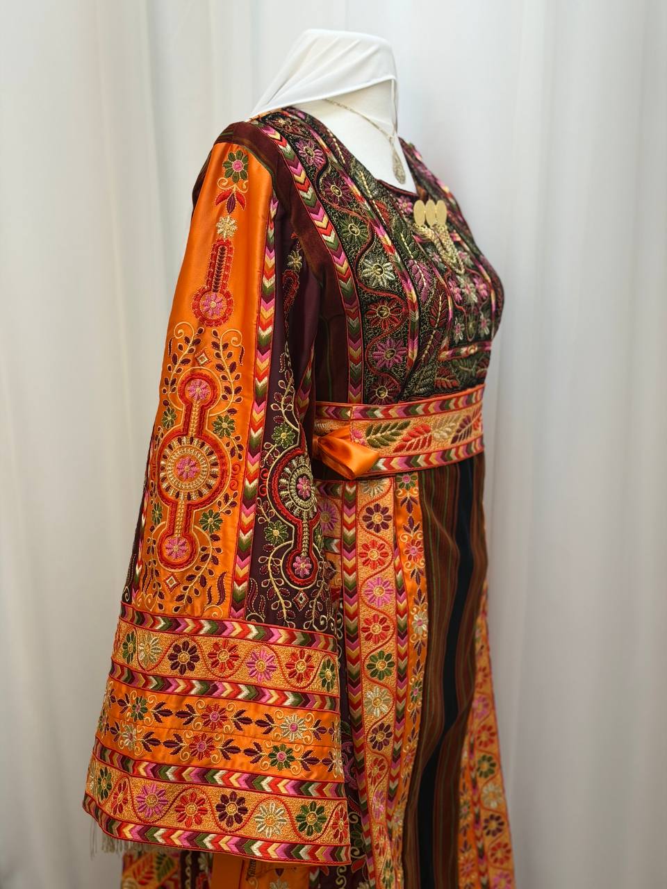 Malikat Al Jannah Wal Nar – Palestinian Embroidered Thobe