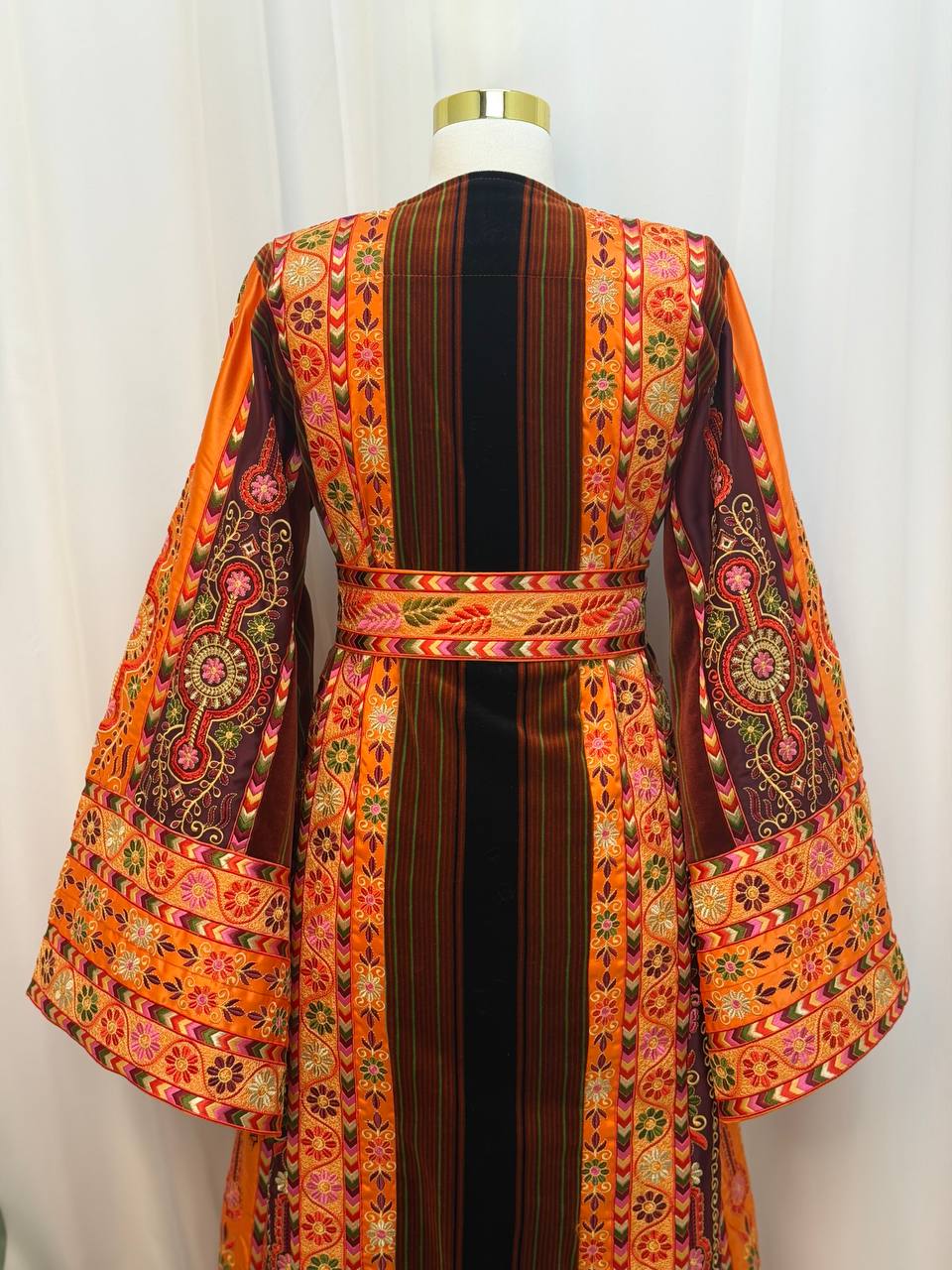 Malikat Al Jannah Wal Nar – Palestinian Embroidered Thobe