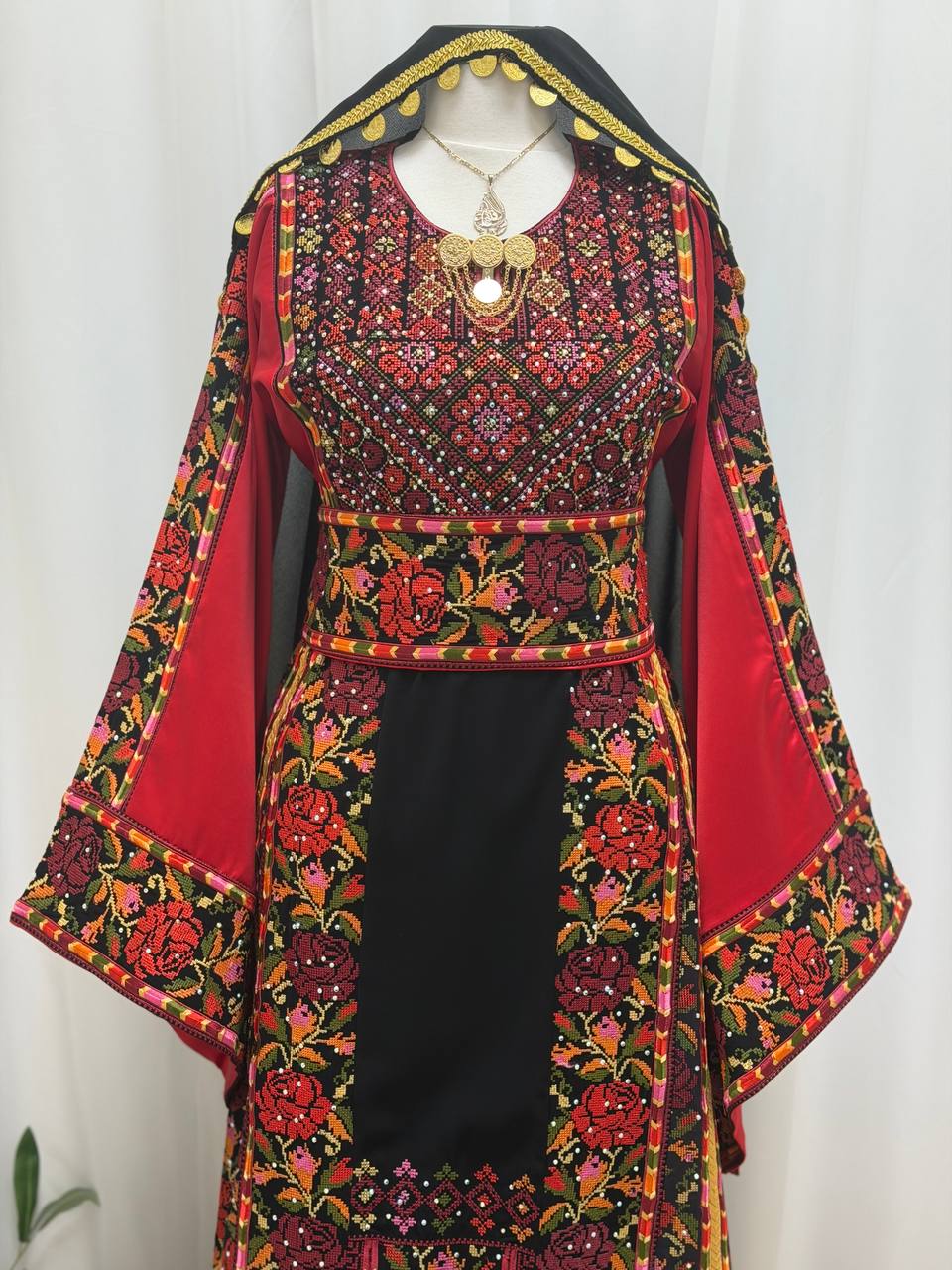 Jouri – Palestinian Floral Embroidered Thobe