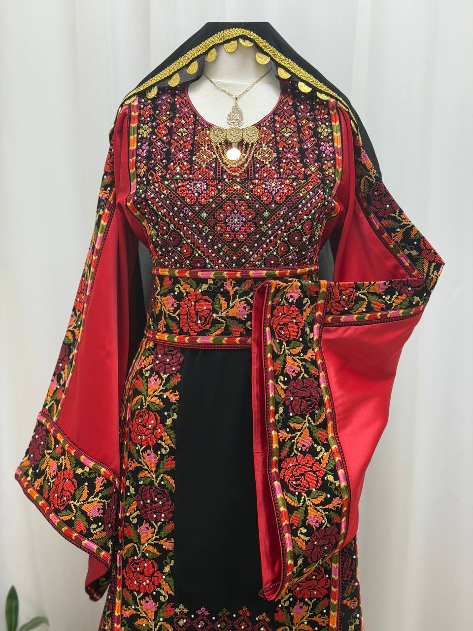 Jouri – Palestinian Floral Embroidered Thobe