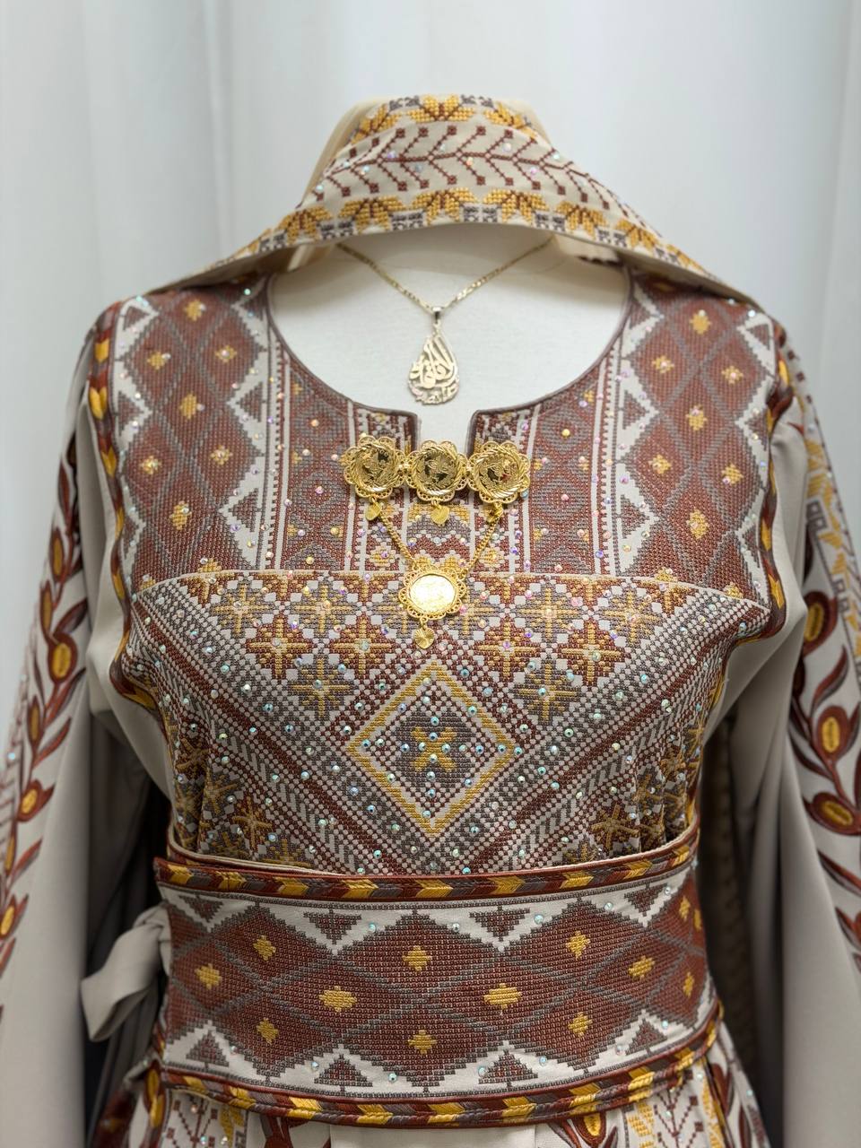 Al Zaytouna – Palestinian Embroidered Thobe with Shawl & Reversible Belt