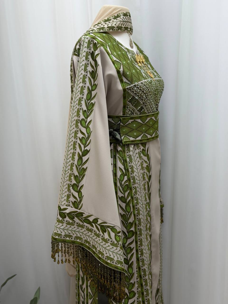 Al Zaytouna – Palestinian Embroidered Thobe with Shawl & Reversible Belt